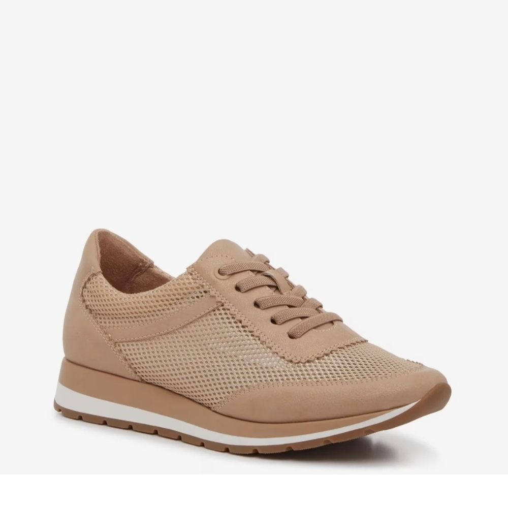 Kelly & Katie Beige Sneakers